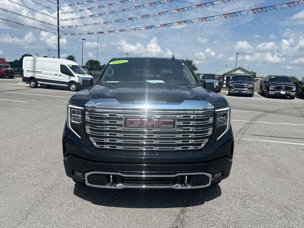 Pre-Owned 2025 GMC Sierra 1500 Denali - photo - 15