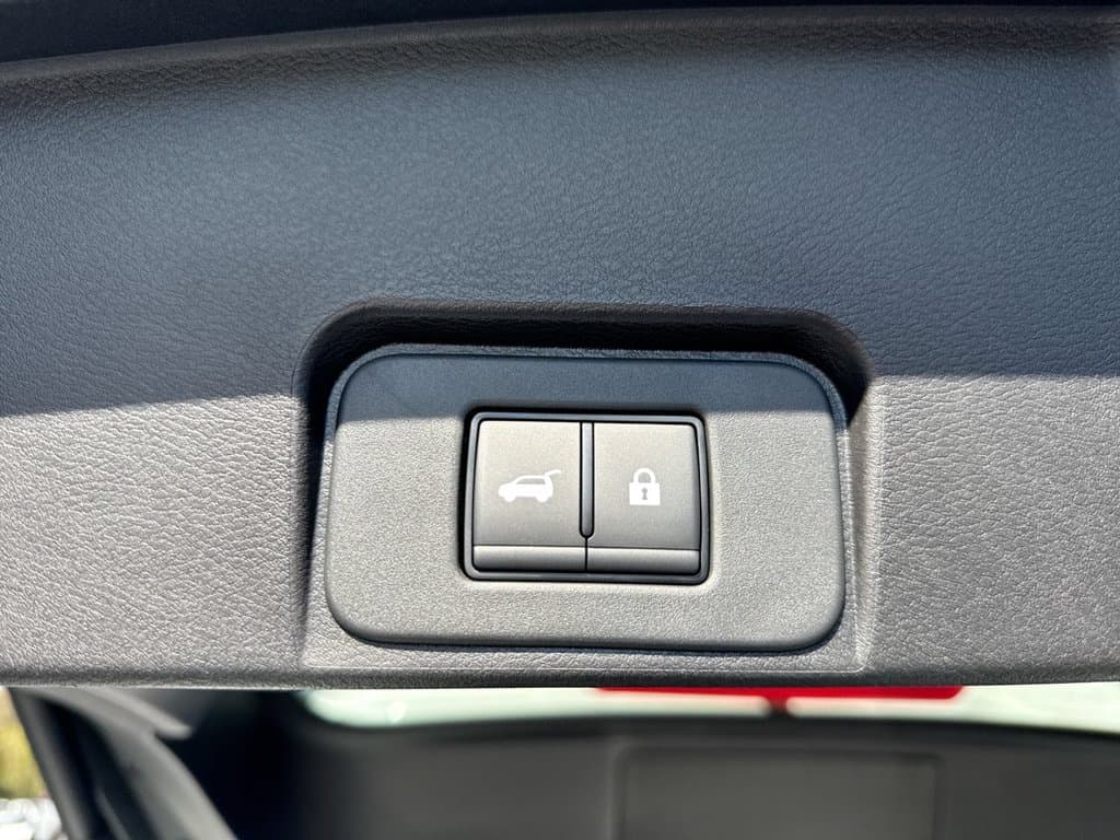 New 2026 Nissan Rogue SV - photo - 17