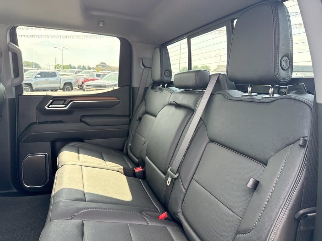 Pre-Owned 2025 GMC Sierra 1500 Denali - photo - 18