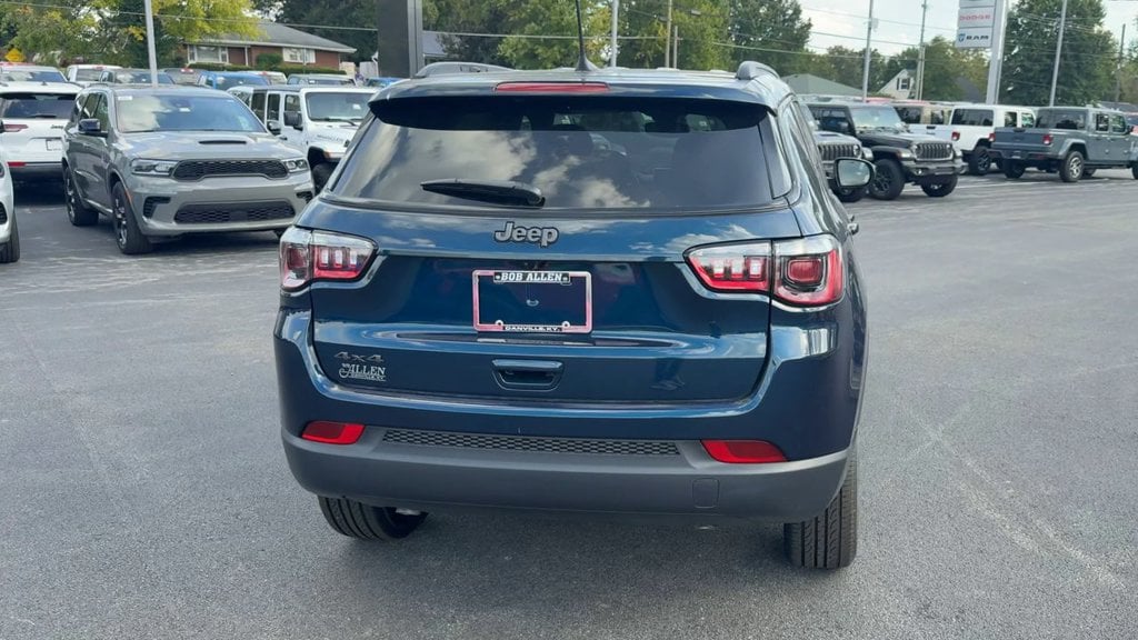 New 2026 Jeep Compass Latitude - photo - 5