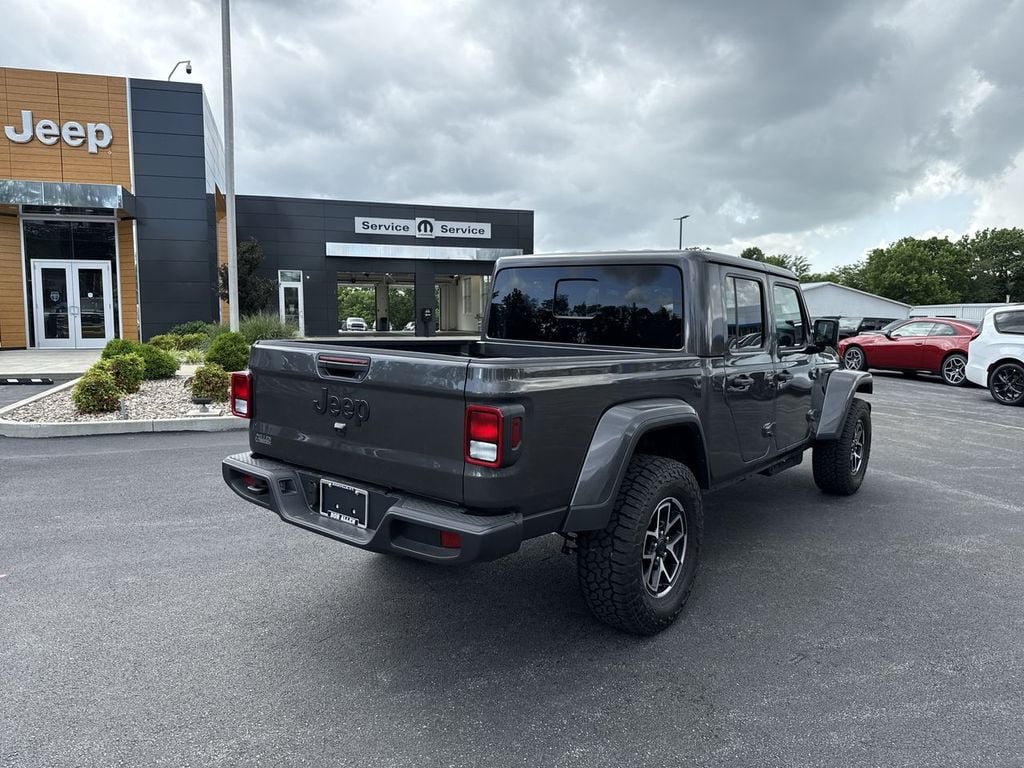 New 2026 Jeep Gladiator Sport S - photo - 12