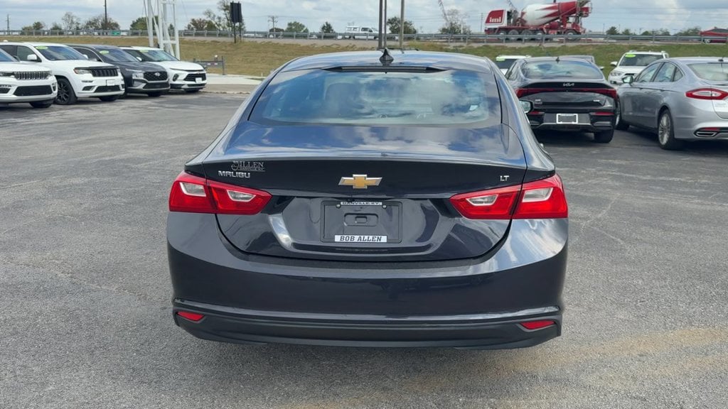 Pre-Owned 2023 Chevrolet Malibu LT - photo - 5