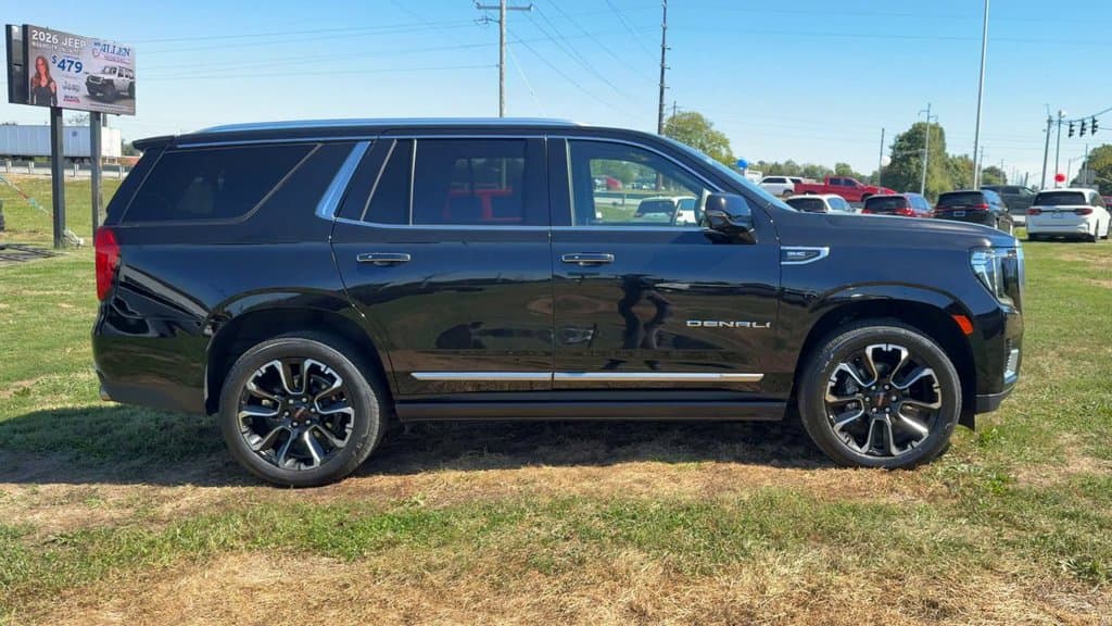 Pre-Owned 2023 GMC Yukon Denali - photo - 7