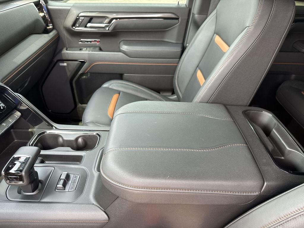 Pre-Owned 2025 GMC Sierra 1500 AT4 - photo - 24