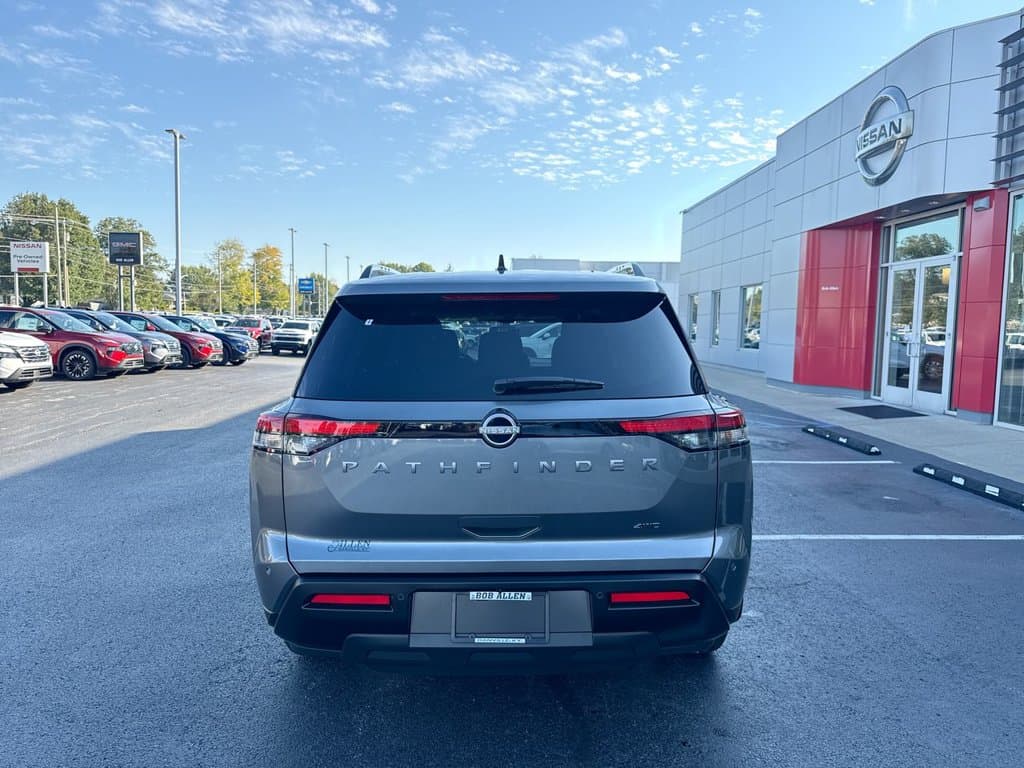 New 2026 Nissan Pathfinder SV - photo - 18