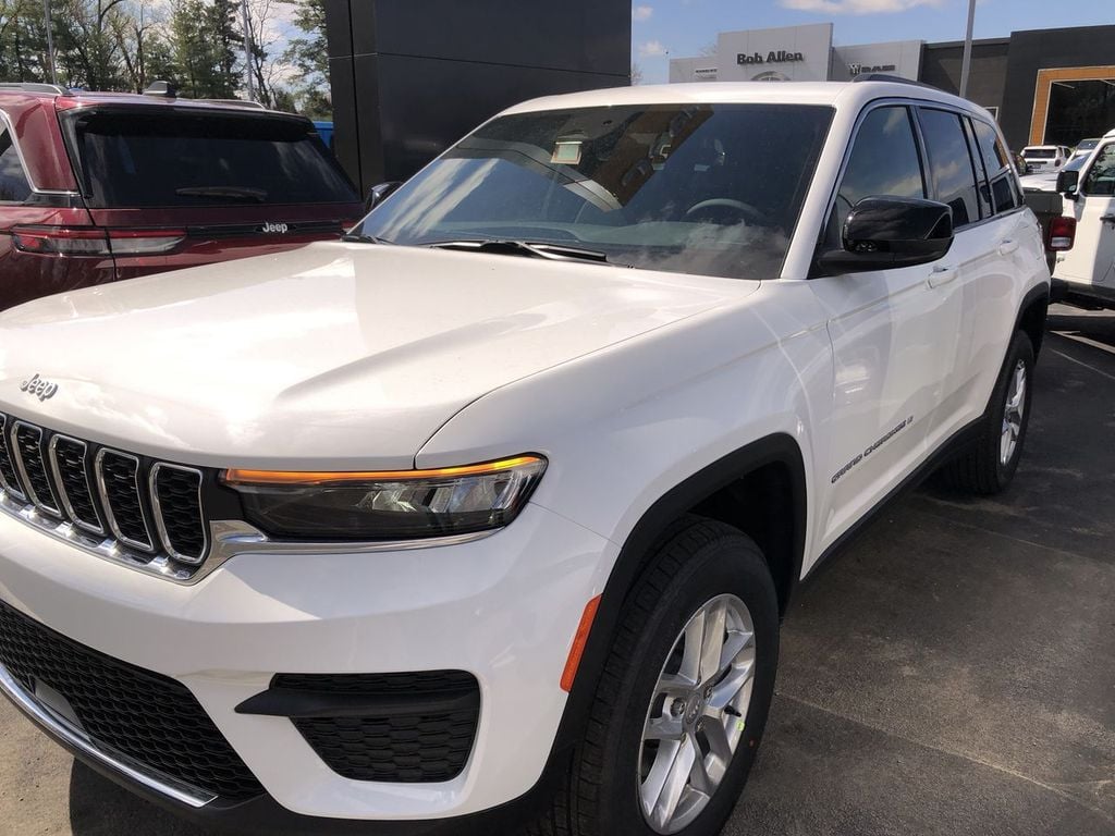 New 2026 Jeep Grand Cherokee Laredo X - photo - 10