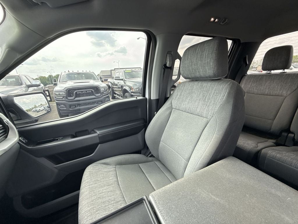 Pre-Owned 2022 Ford F-150 XLT - photo - 29