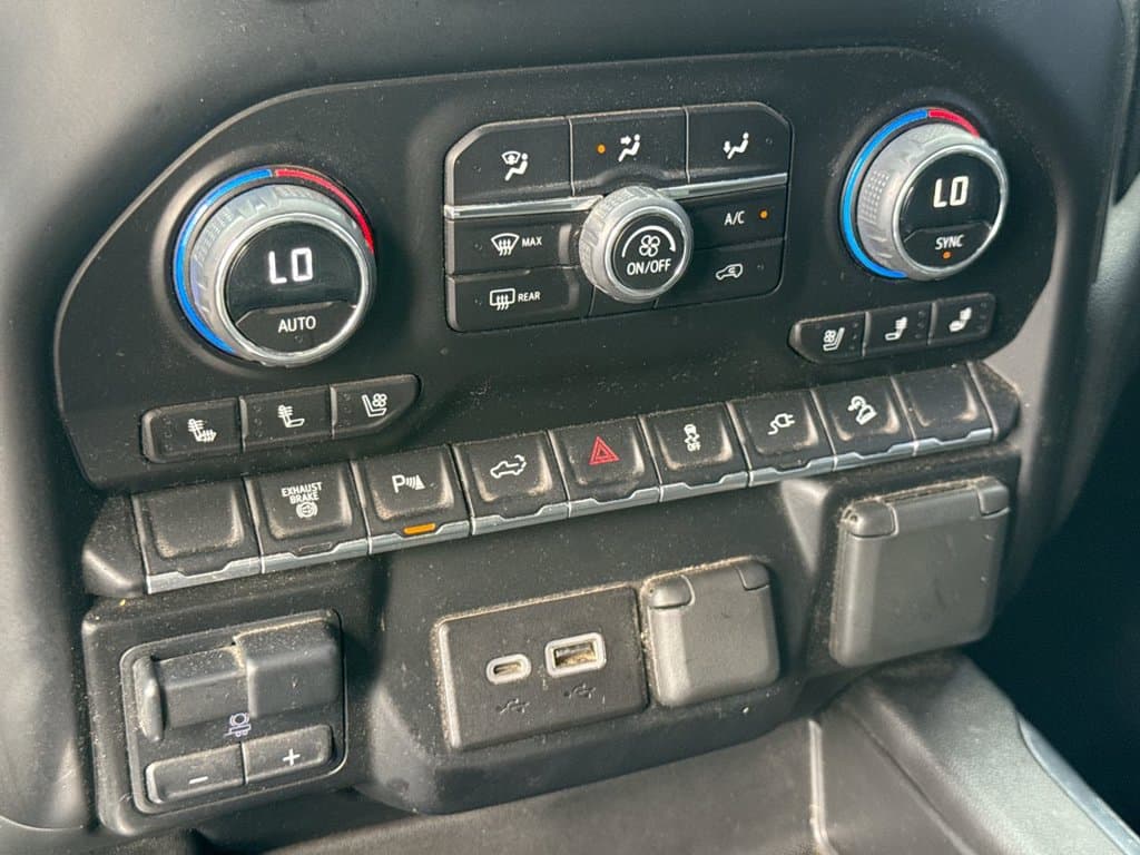 Pre-Owned 2023 Chevrolet Silverado 2500HD LTZ - photo - 28