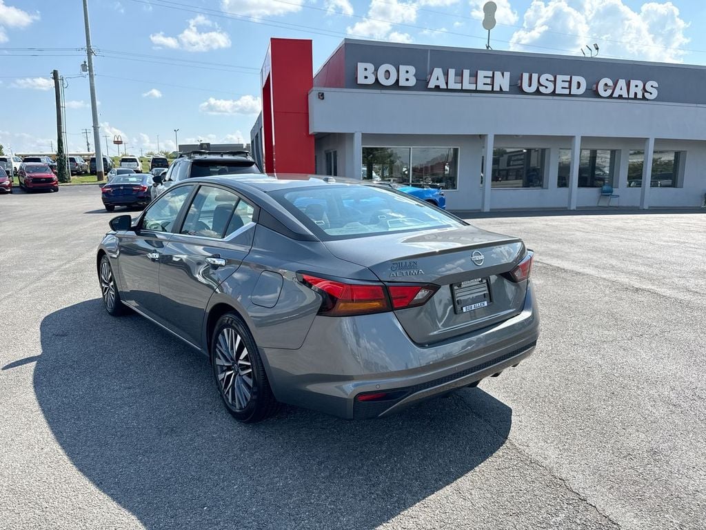 Pre-Owned 2025 Nissan Altima 2.5 SV - photo - 11