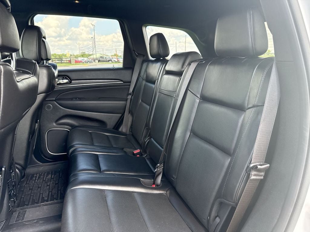 Pre-Owned 2020 Jeep Grand Cherokee Overland - photo - 11