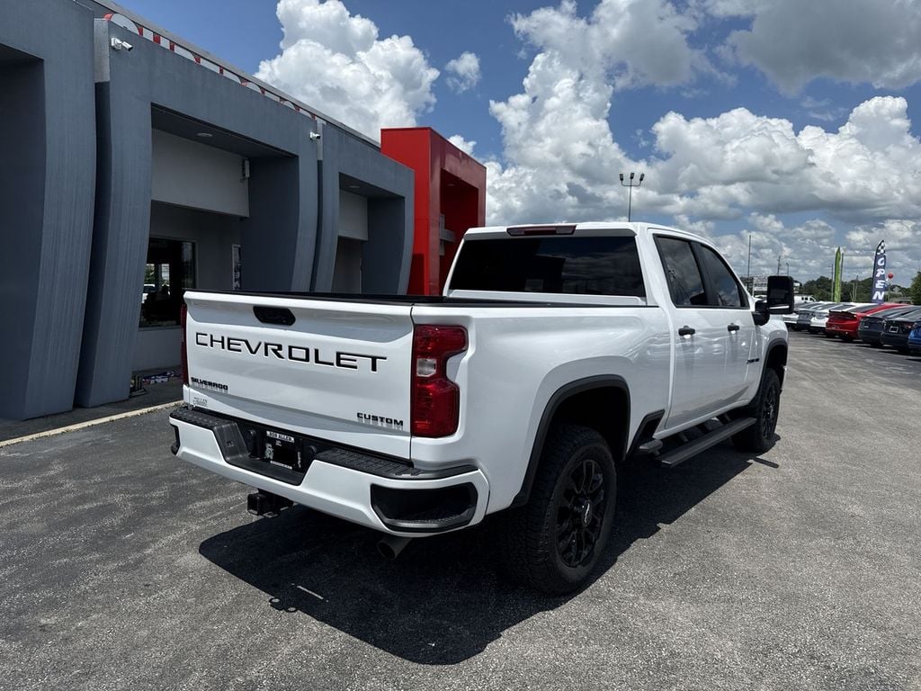 Pre-Owned 2026 Chevrolet Silverado 2500HD Custom - photo - 12