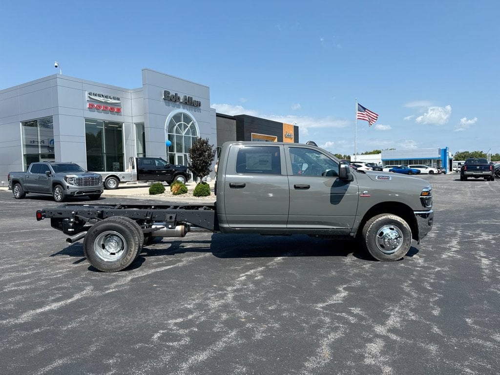 New 2026 Ram 3500 Tradesman - photo - 13