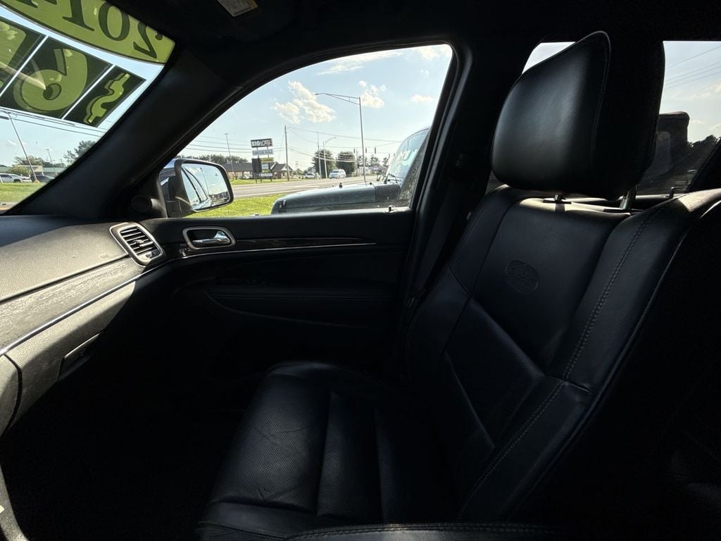 Pre-Owned 2014 Jeep Grand Cherokee Overland - photo - 22