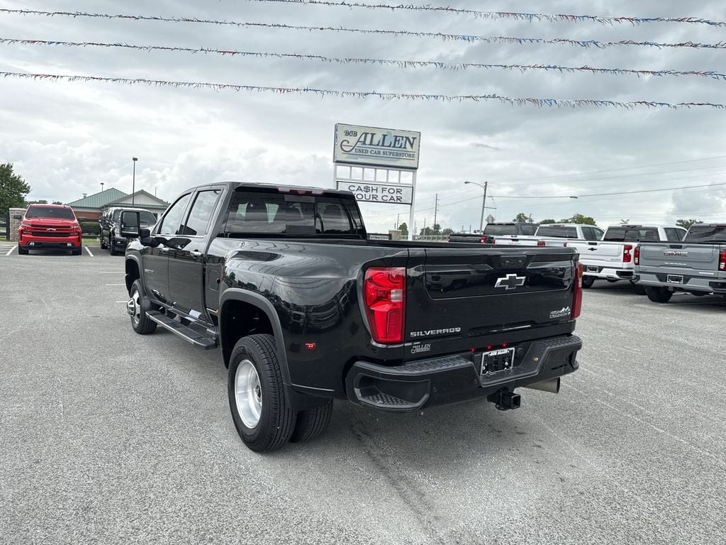 Pre-Owned 2023 Chevrolet Silverado 3500HD High Country - photo - 11