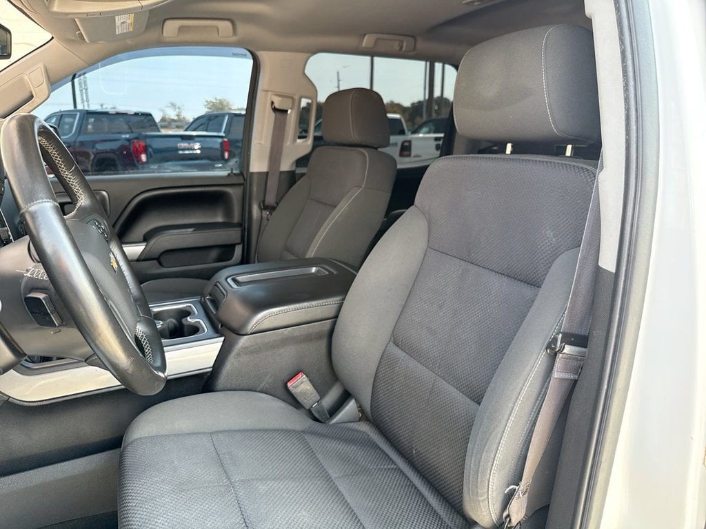 Pre-Owned 2015 Chevrolet Silverado 1500 LT - photo - 12