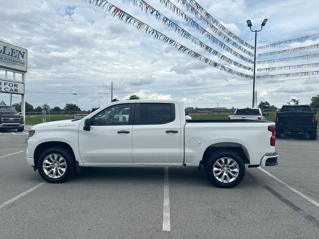 Pre-Owned 2022 Chevrolet Silverado 1500 Custom - photo - 10