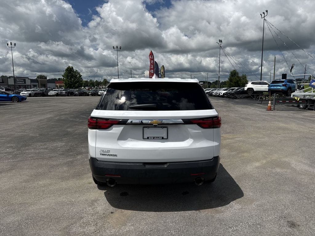 Pre-Owned 2023 Chevrolet Traverse LS - photo - 17