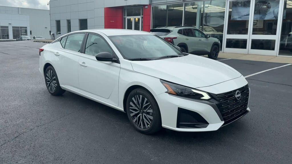 New 2026 Nissan Altima 2.5 SV - photo - 8
