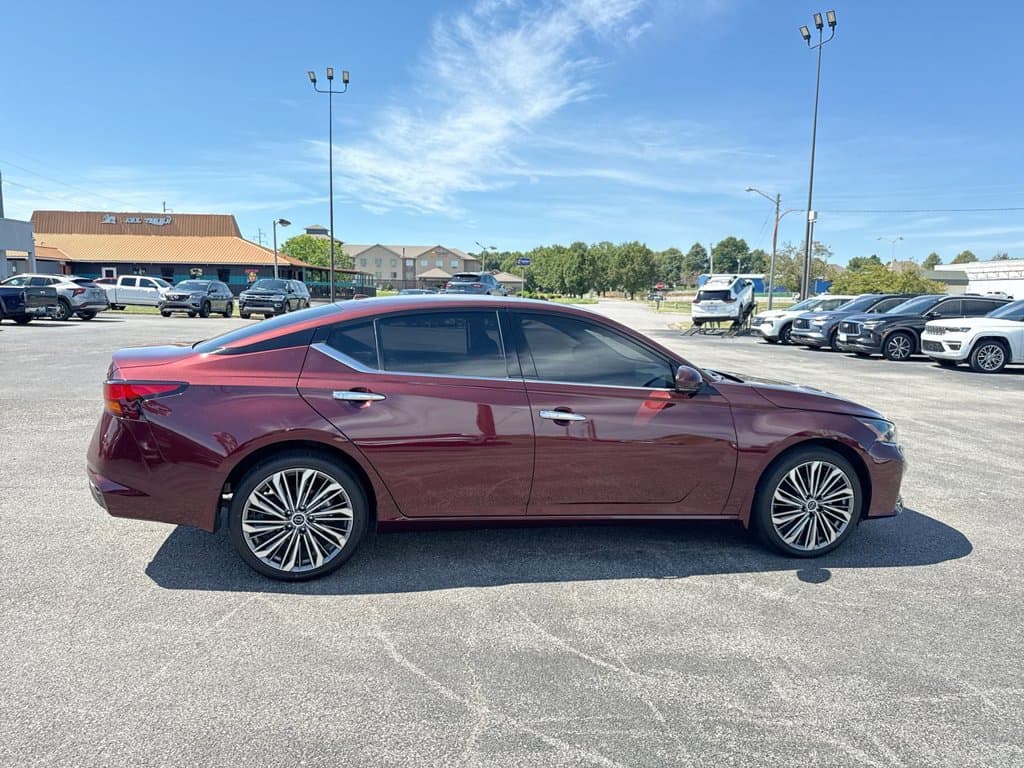 Pre-Owned 2025 Nissan Altima 2.5 SL - photo - 13