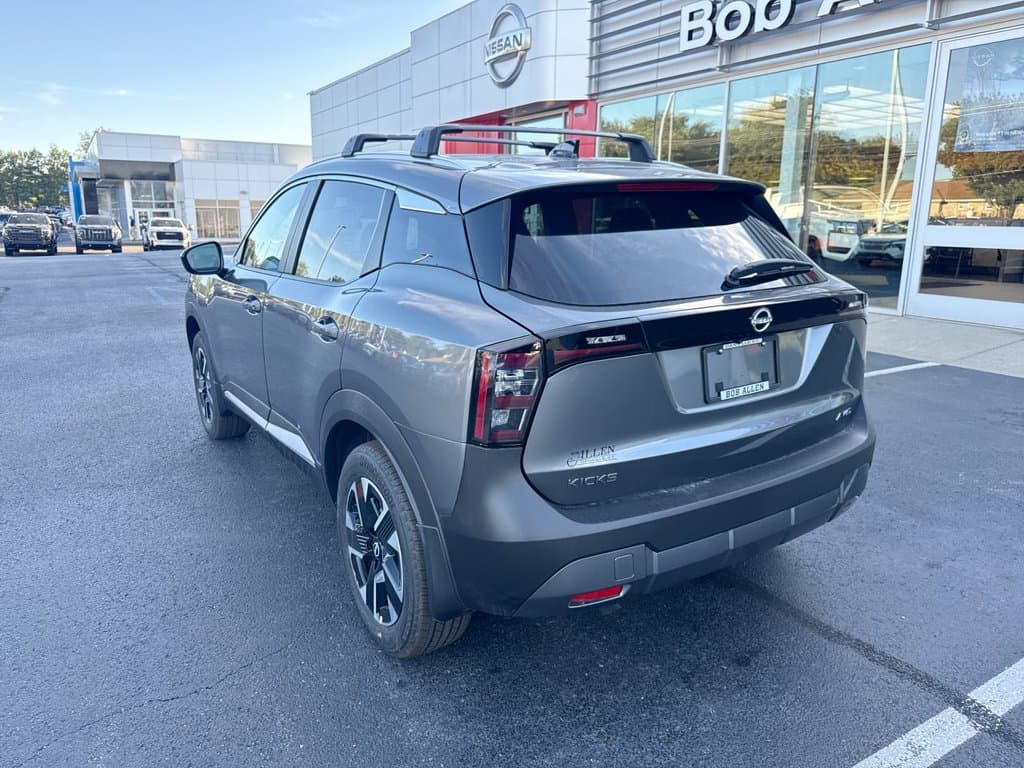 New 2027 Nissan Kicks SV - photo - 11