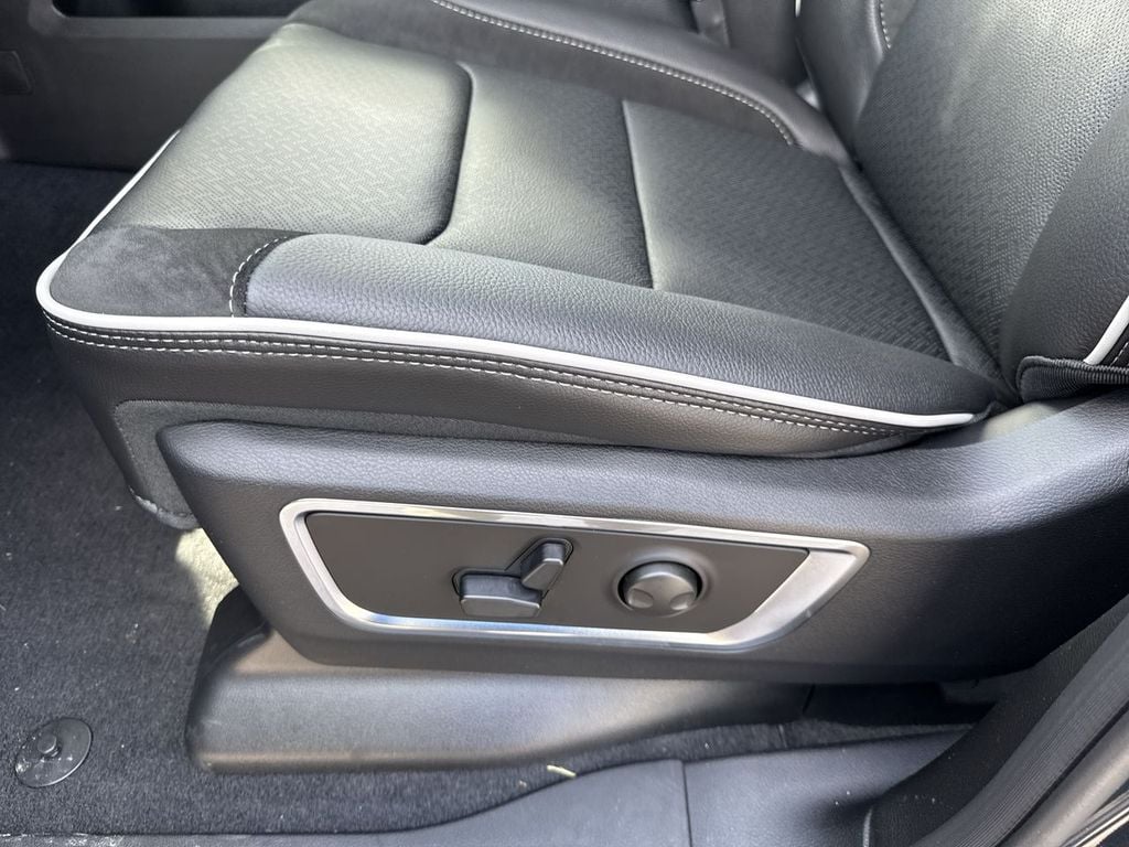 New 2026 Ram 1500 Laramie - photo - 21