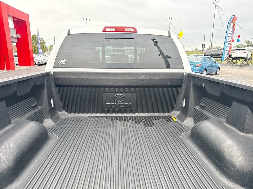 Pre-Owned 2011 Toyota Tundra Grade - photo - 8