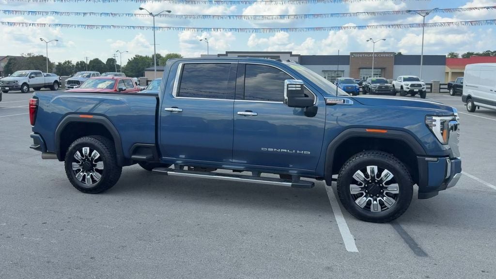 Pre-Owned 2026 GMC Sierra 2500HD Denali - photo - 7
