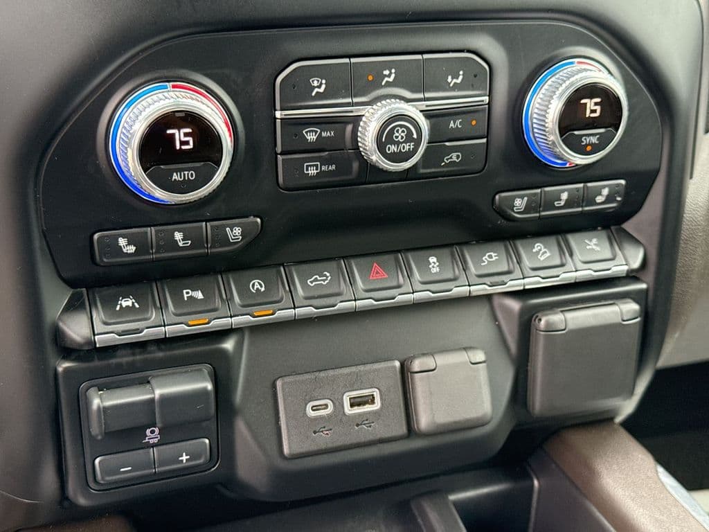 Pre-Owned 2021 GMC Sierra 1500 Denali - photo - 29