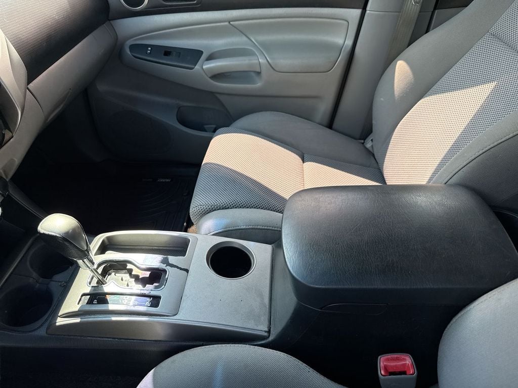 Pre-Owned 2012 Toyota Tacoma Base - photo - 16