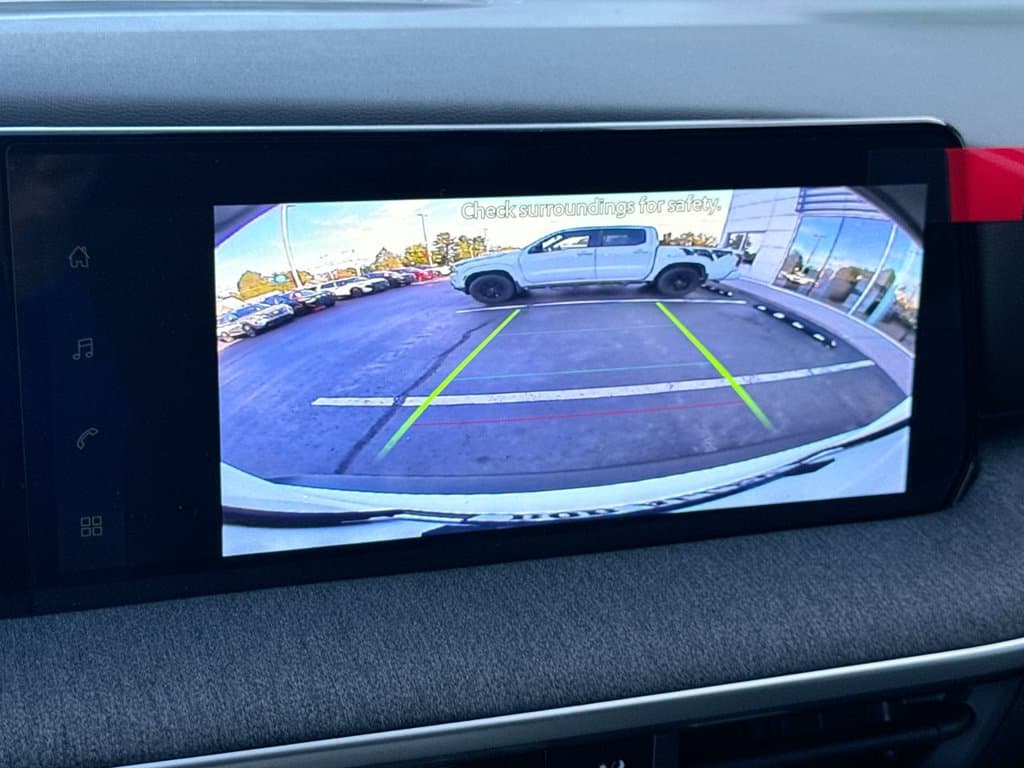 New 2027 Nissan Kicks SV - photo - 27