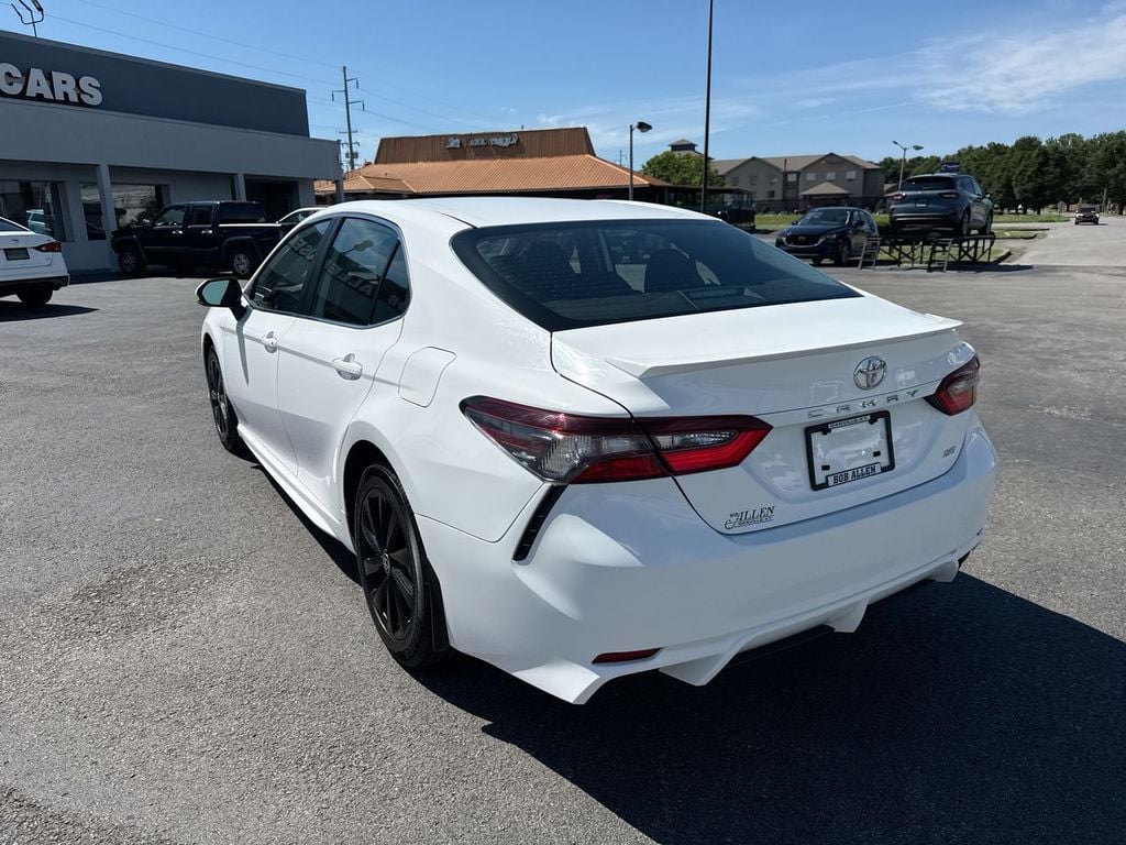 Pre-Owned 2024 Toyota Camry - photo - 11