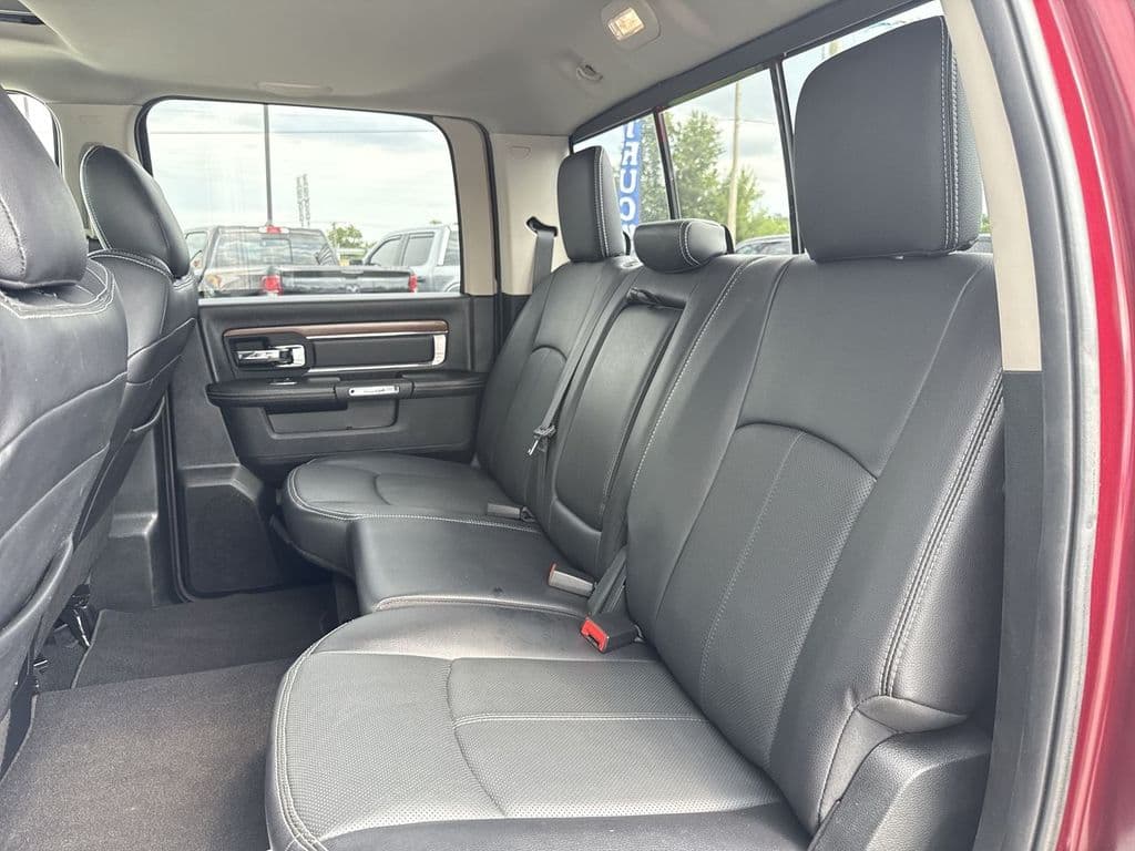 Pre-Owned 2018 Ram 1500 Laramie - photo - 10