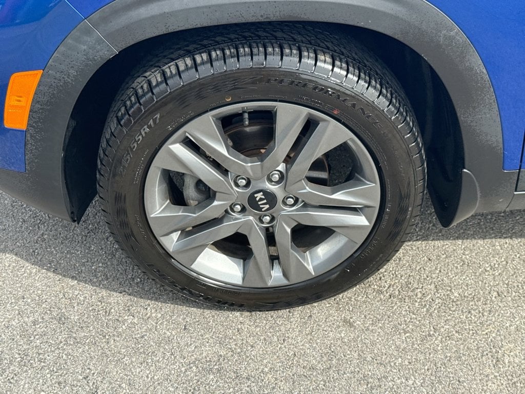 Pre-Owned 2021 Kia Seltos S - photo - 9