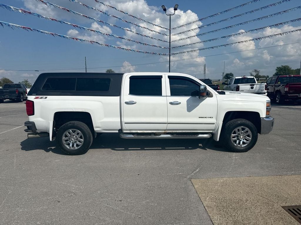 Pre-Owned 2016 Chevrolet Silverado 2500HD LTZ - photo - 5