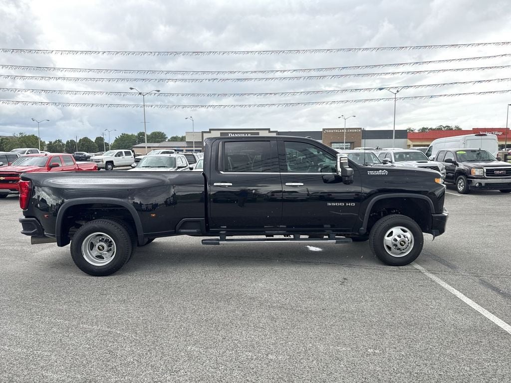 Pre-Owned 2023 Chevrolet Silverado 3500HD High Country - photo - 13