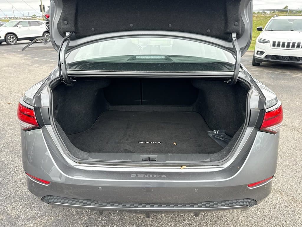 Pre-Owned 2025 Nissan Sentra SV - photo - 16
