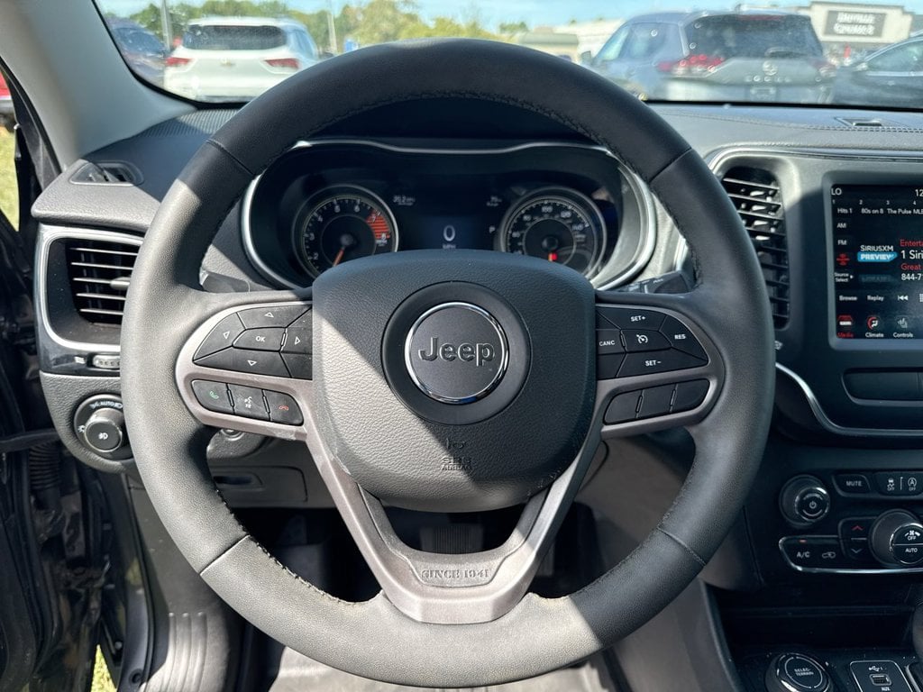 Pre-Owned 2022 Jeep Cherokee Latitude Lux - photo - 23