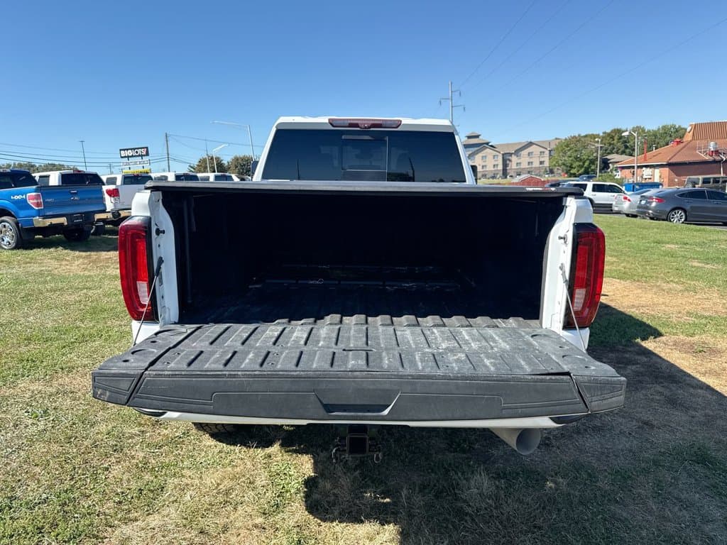 Pre-Owned 2021 GMC Sierra 2500HD Denali - photo - 16