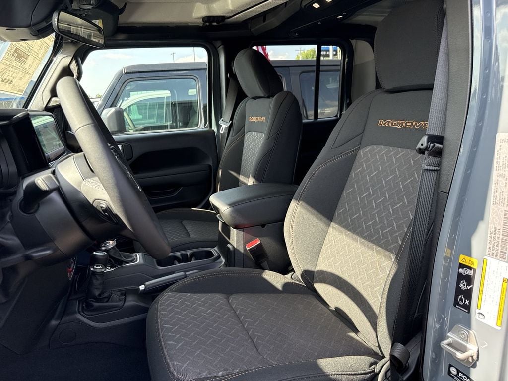 New 2026 Jeep Gladiator Mojave - photo - 20