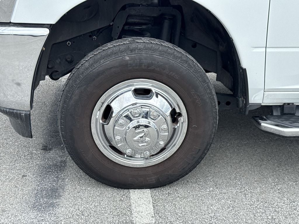 Pre-Owned 2024 Ram 3500 Tradesman - photo - 9
