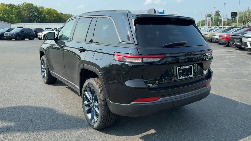 New 2026 Jeep Grand Cherokee - photo - 4