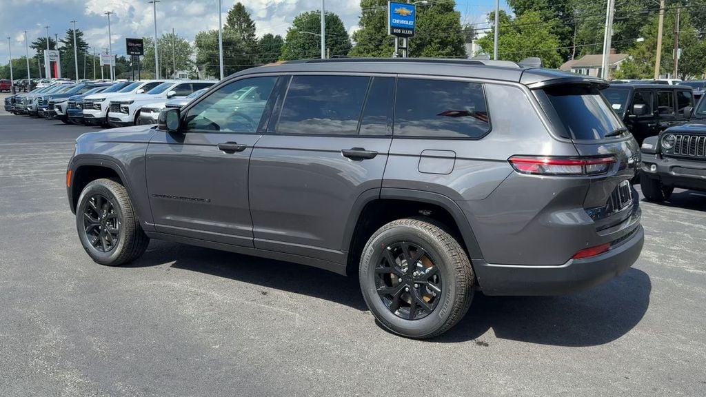 New 2026 Jeep Grand Cherokee L Altitude - photo - 3