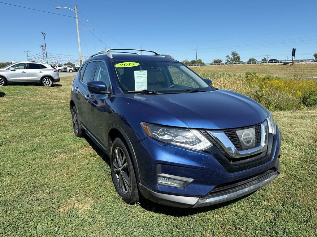 Pre-Owned 2017 Nissan Rogue SL - photo - 6