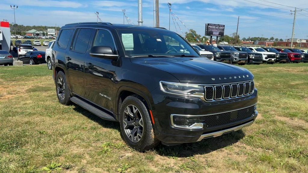 Pre-Owned 2023 Jeep Wagoneer Series III - photo - 8