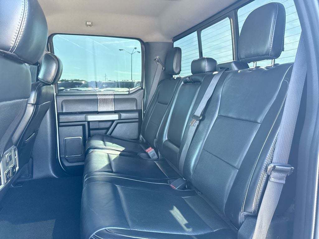 Pre-Owned 2019 Ford F-250SD Lariat - photo - 10