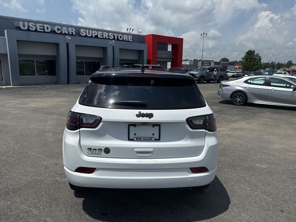 Pre-Owned 2022 Jeep Compass Limited - photo - 17