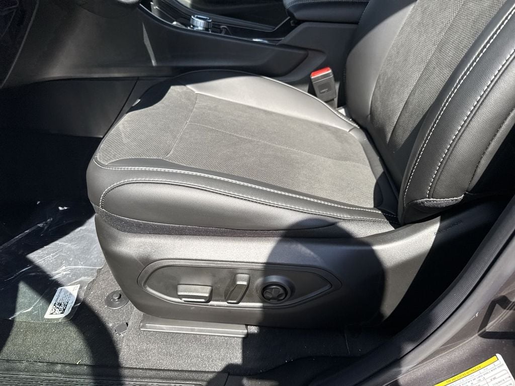 New 2026 Jeep Grand Cherokee L Altitude - photo - 23