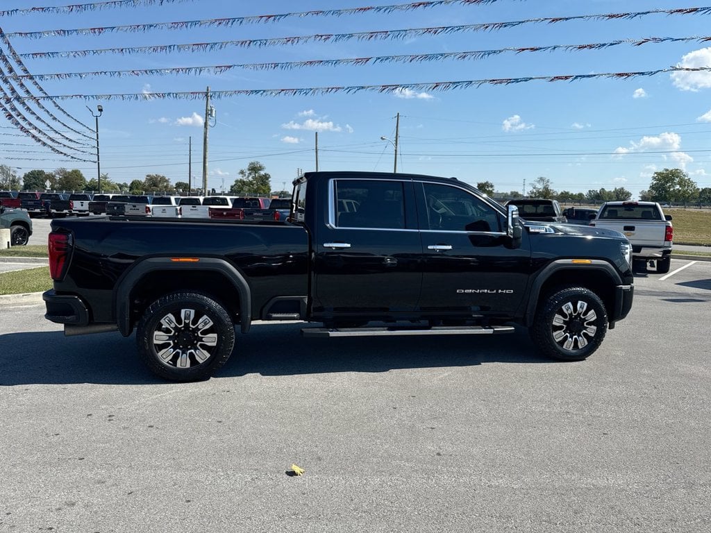 Pre-Owned 2024 GMC Sierra 2500HD Denali - photo - 13
