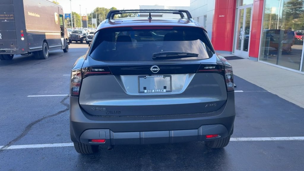 New 2027 Nissan Kicks SV - photo - 5