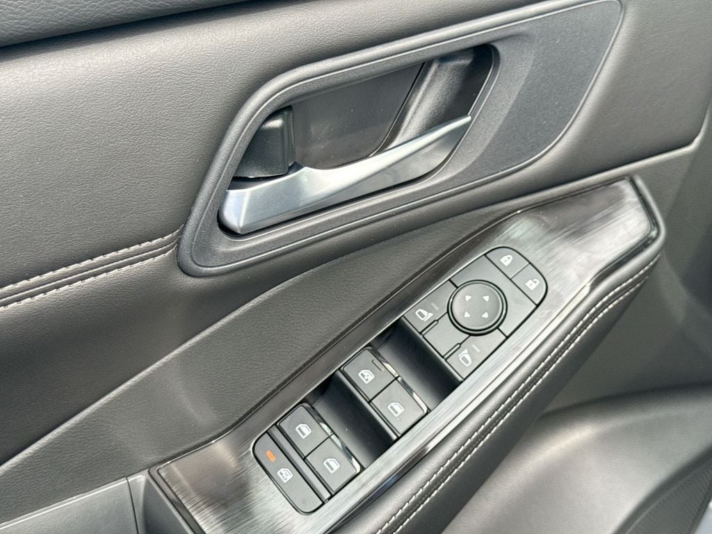New 2026 Nissan Rogue Dark Armor - photo - 20